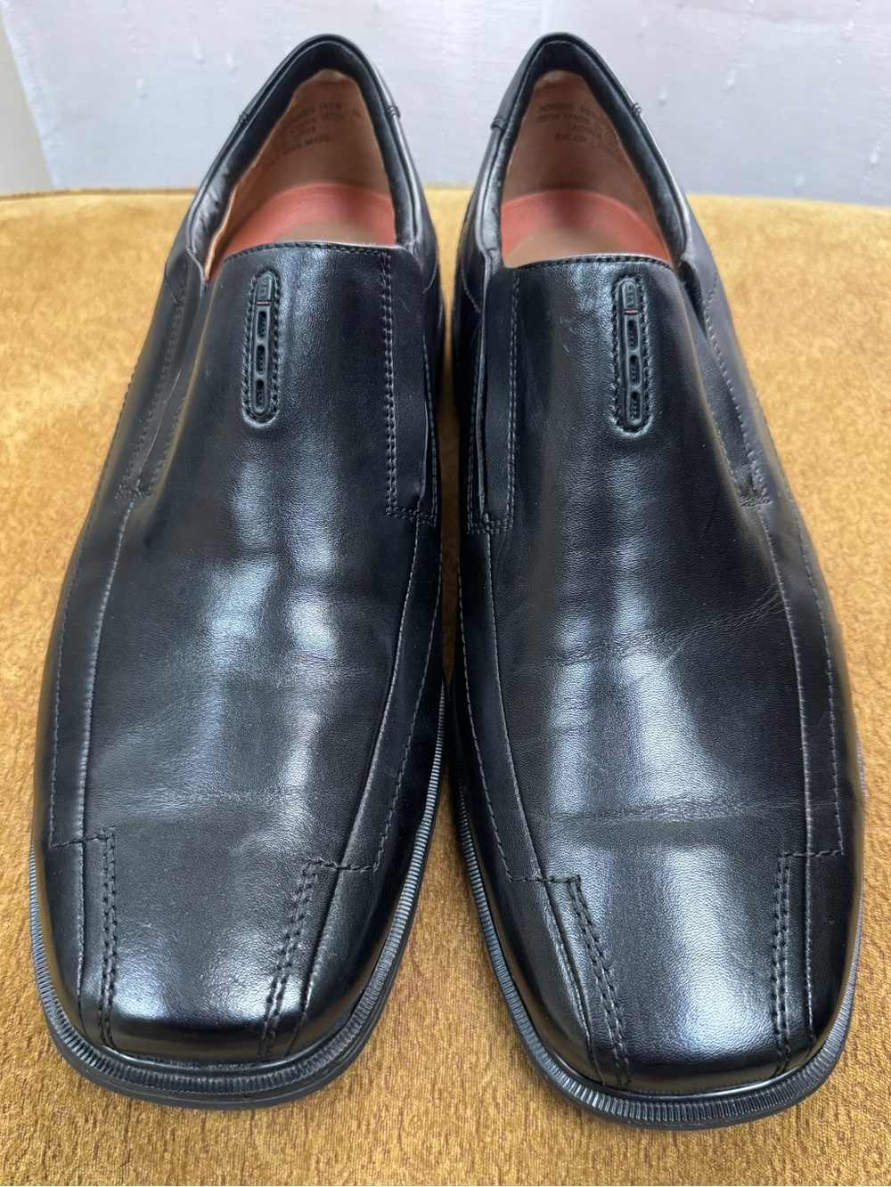 Men’s Sz 14 Wide Clarks Black Leather Slip-On Loafers